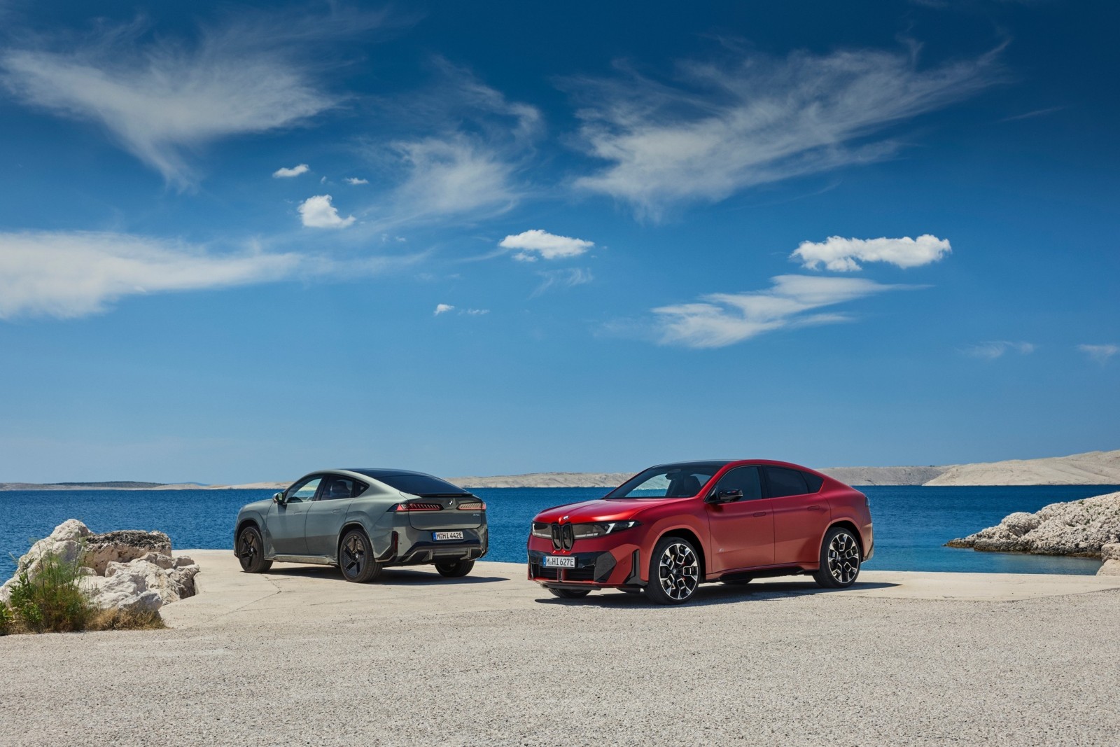 BMW iX4 - Highlight Shots (10/26) · BMW Group