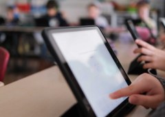 JAV mokyklos priešinasi FCC pasiūlymui riboti arba nutraukti E-Rate interneto finansavimą