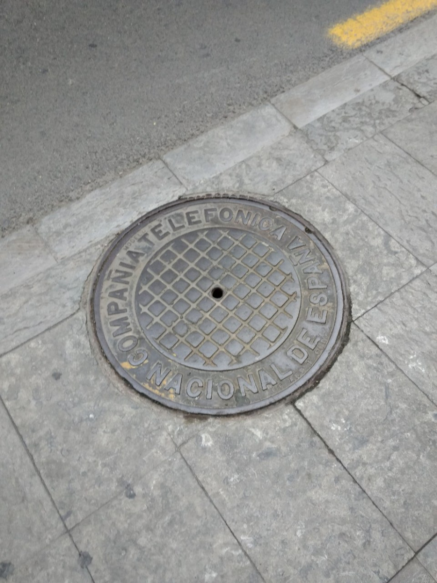 Trapa de Compañía Telefónica Nacional de España en Valencia