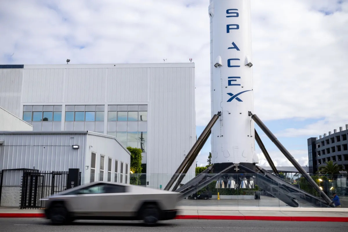 SpaceX and Tesla boards form special committees to review merger | TechCrunch