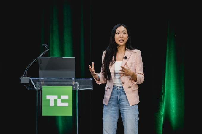 TechCrunch Founder Summit 2026 Set for November in Boston