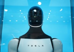 Tesla Begins Production of Optimus Robots as Q3 Profit Drops 43%