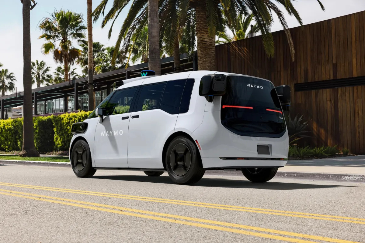 Waymo starts offering rides at the Las Vegas airport | TechCrunch