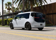 Waymo Begins Autonomous Ride Service at Las Vegas Airport