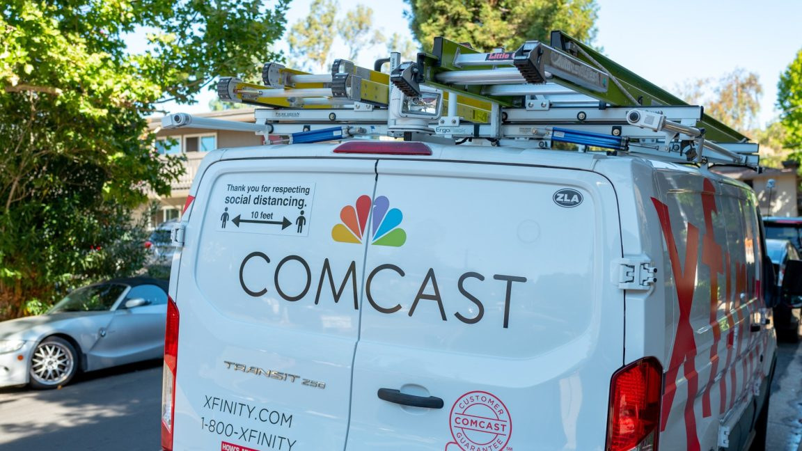 Comcast Plans Job Cuts, Blames 'Irrational' Fiber Pricing as Broadband Customers Decline