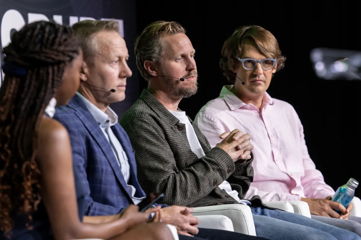 The secret to fast startup growth isn't early sales, top names in tech say | TechCrunch