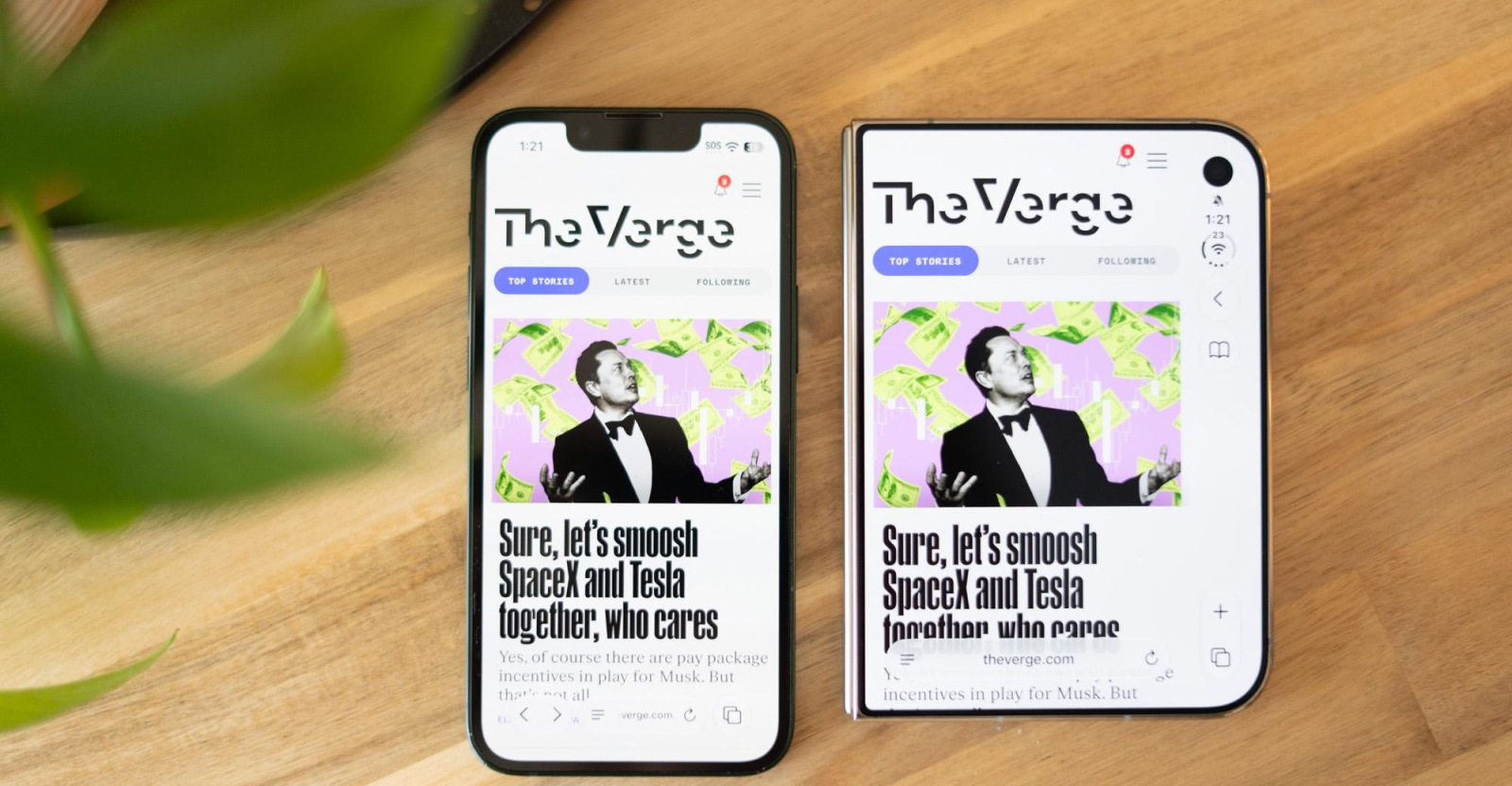 iPhone Duo nėra kompaktiškas telefonas, nepaisant mažo uždangalio ekrano
