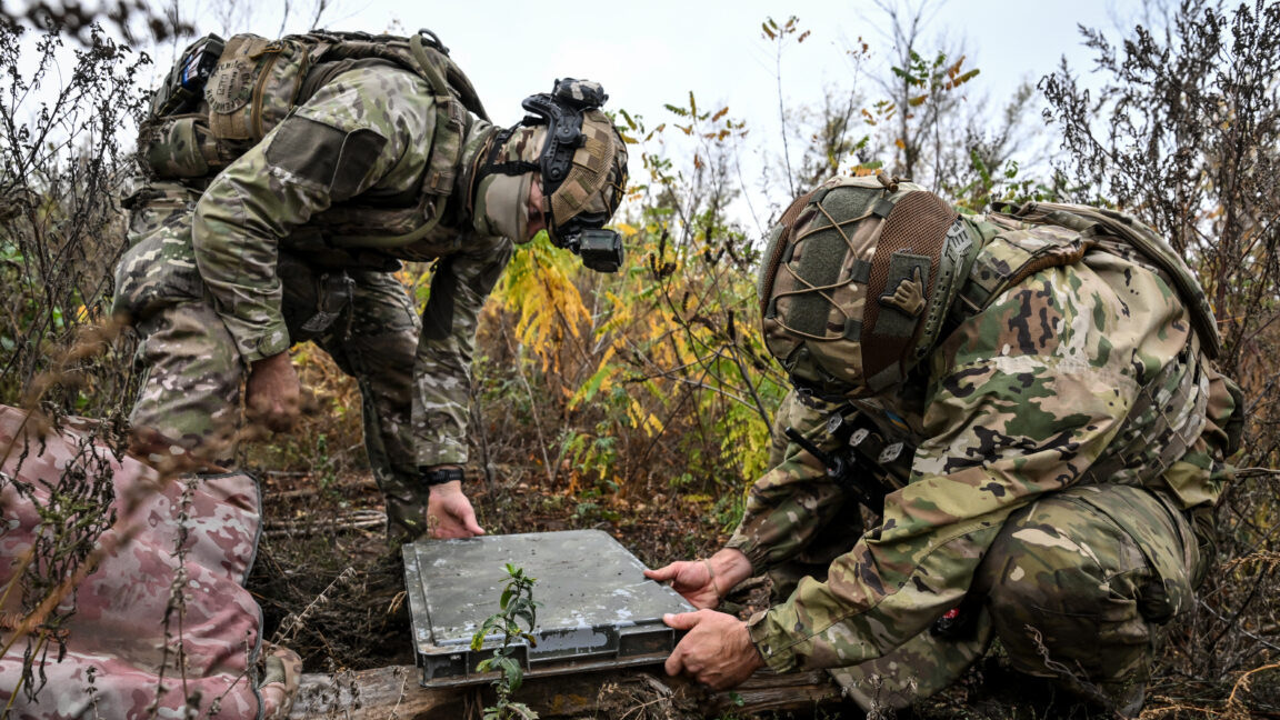 Украина адаптирует военные технологии, чтобы снизить зависимость от Starlink во время сбоев в работе сервиса
