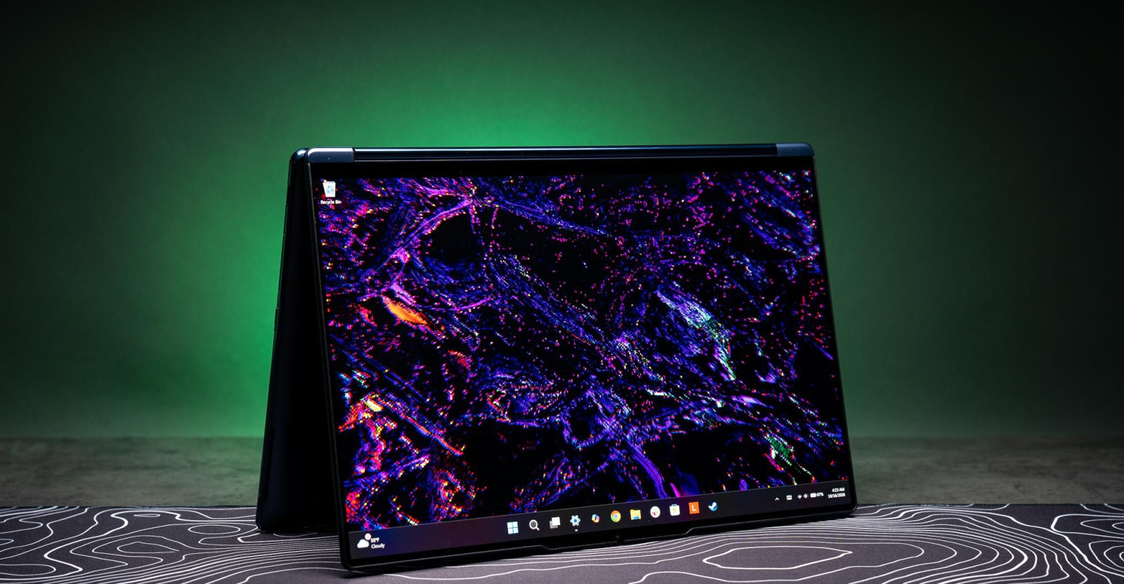 Lenovo Yoga 9n stawia wysoko poprzeczkę przed oczekiwanym MacBookiem z ekranem dotykowym