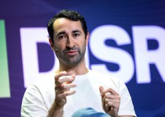 TechCrunch OpenAI Launches 'dots', An Always-On Personal AI Assistant Evolving from Coding Tools