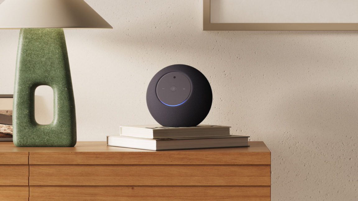 „Amazon“ pristato „Echo Studio“ su integruota kamera, skirtą pagerintai išmanių namų patirčiai