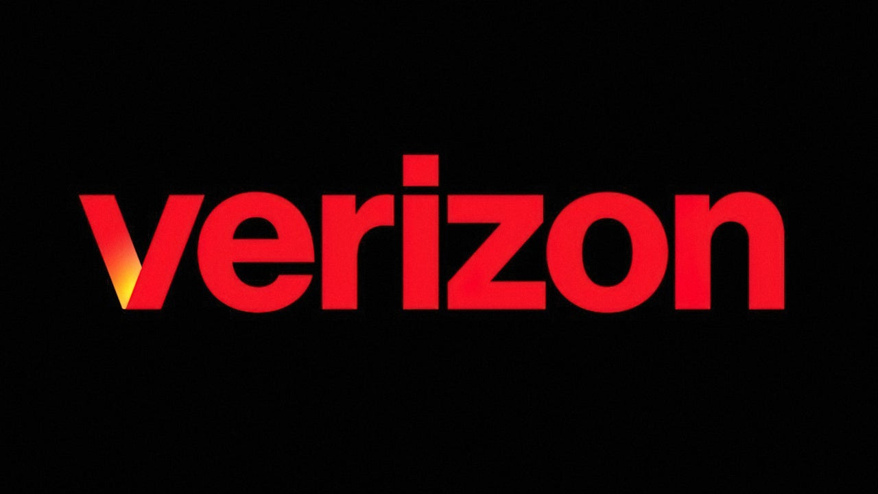 Verizon Employee Error Causes iPhone Duo to Complete Unintended Round-Trip Journey