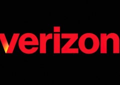 PhoneArena Verizon Employee Error Causes iPhone Duo to Complete Unintended Round-Trip Journey