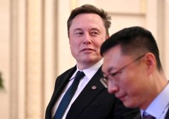 Elon Musk Accuses Mukesh Ambani of Blocking Starlink Launch in India