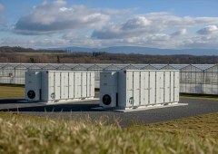 Battery Storage Now More Cost-Effective Than Natural Gas Turbines for Data Centers